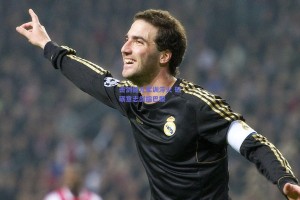 击剑健儿军训淬火 砥砺意志剑指巴黎